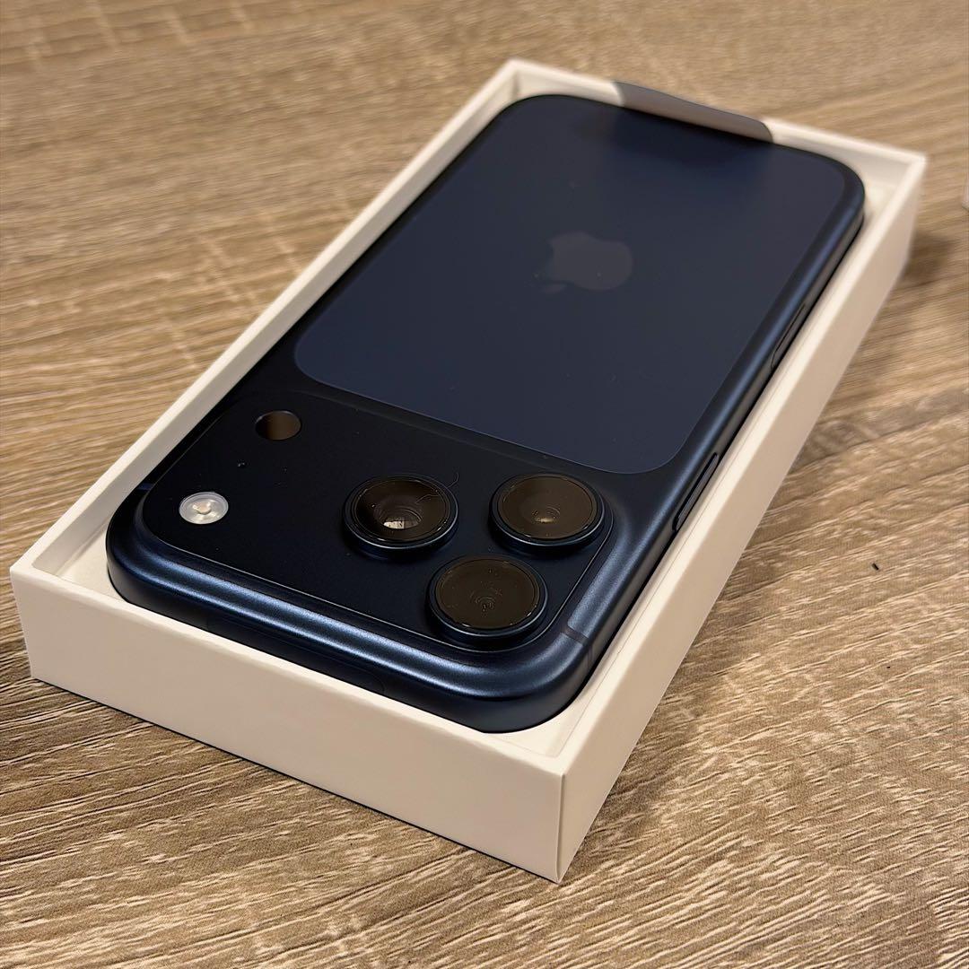 【新品】iPhone17Pro 256GB ブルー AC+盗難紛失付き