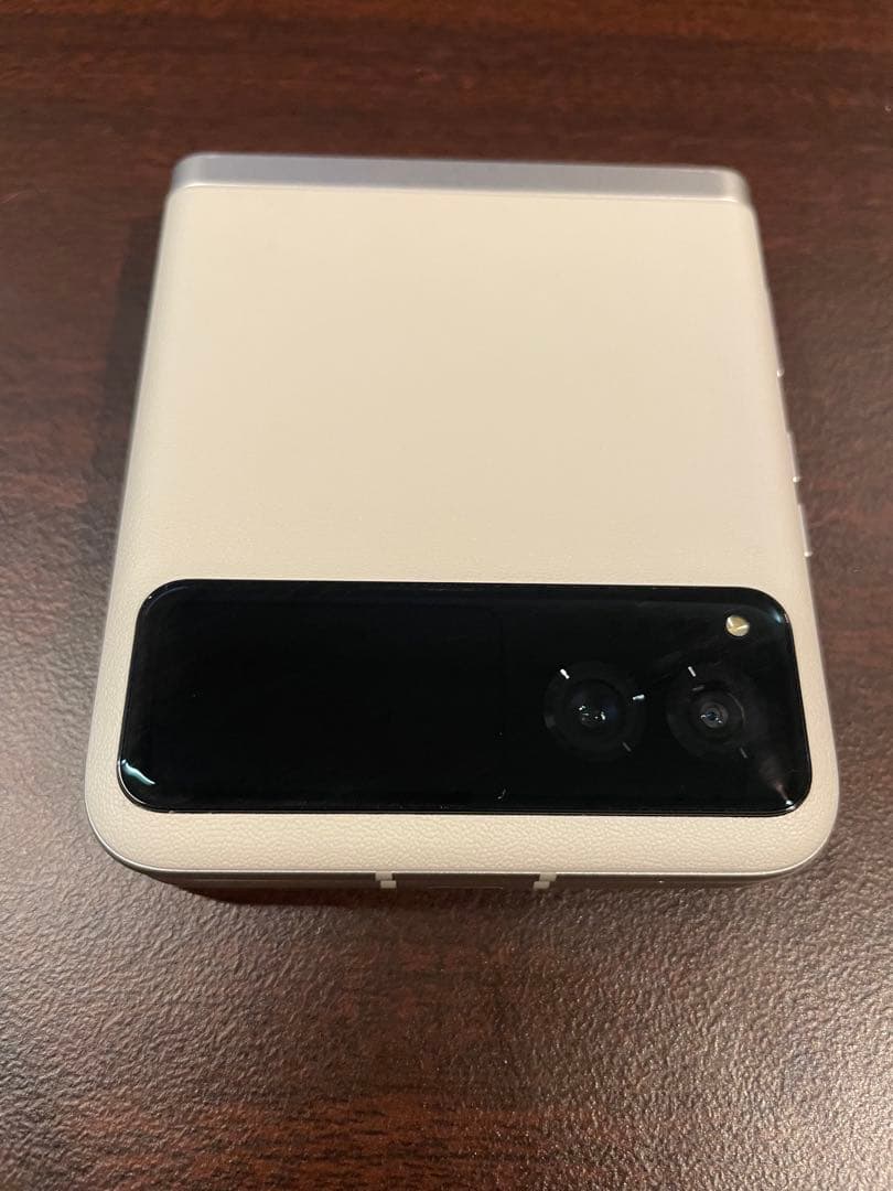 Motolora razr 40 12GB+256GB モデル