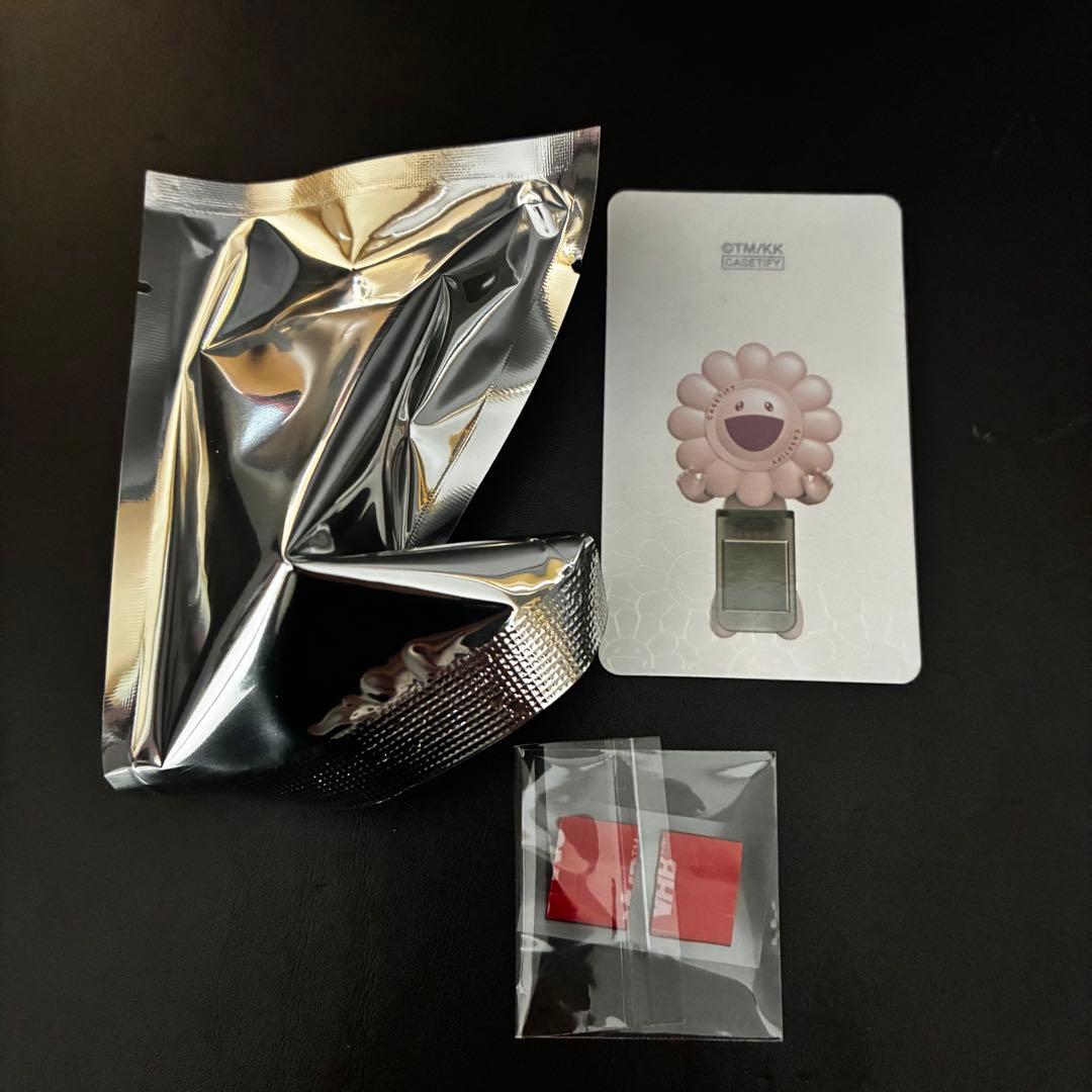 【村上隆 x CASETiFY】FLOWERS BLOOM フィギア PINK