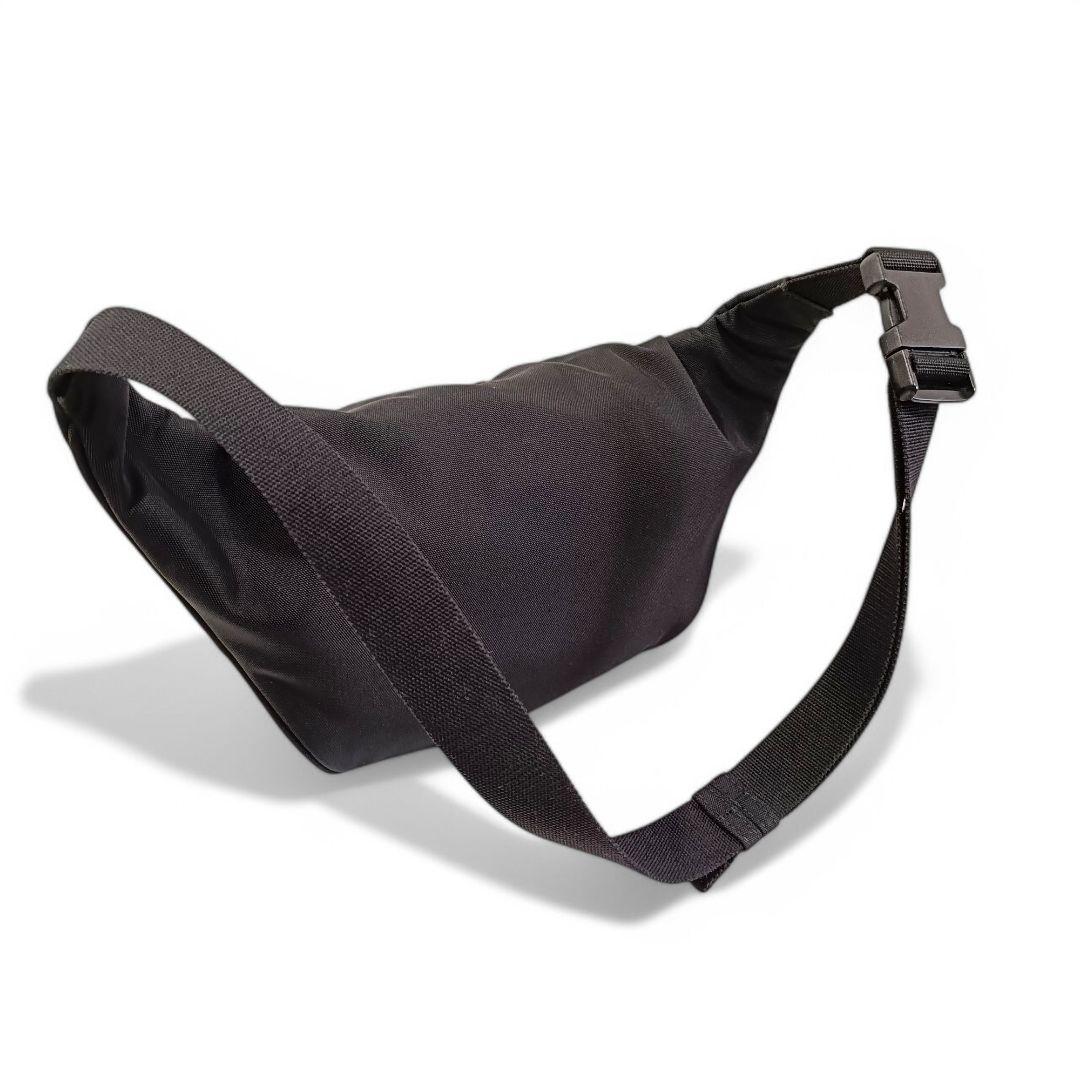 美品 正規品 バレンシアガ ウエストバッグ 黒 ブラック エクスプローラー