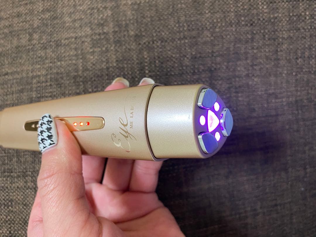 美品　ME ラボンアイ 目元マッサージ　目元用美顔器 IKKOさん　温感EMS