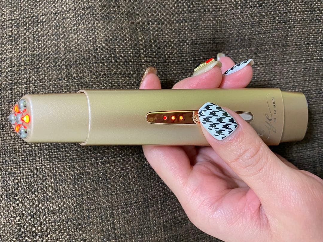 美品　ME ラボンアイ 目元マッサージ　目元用美顔器 IKKOさん　温感EMS