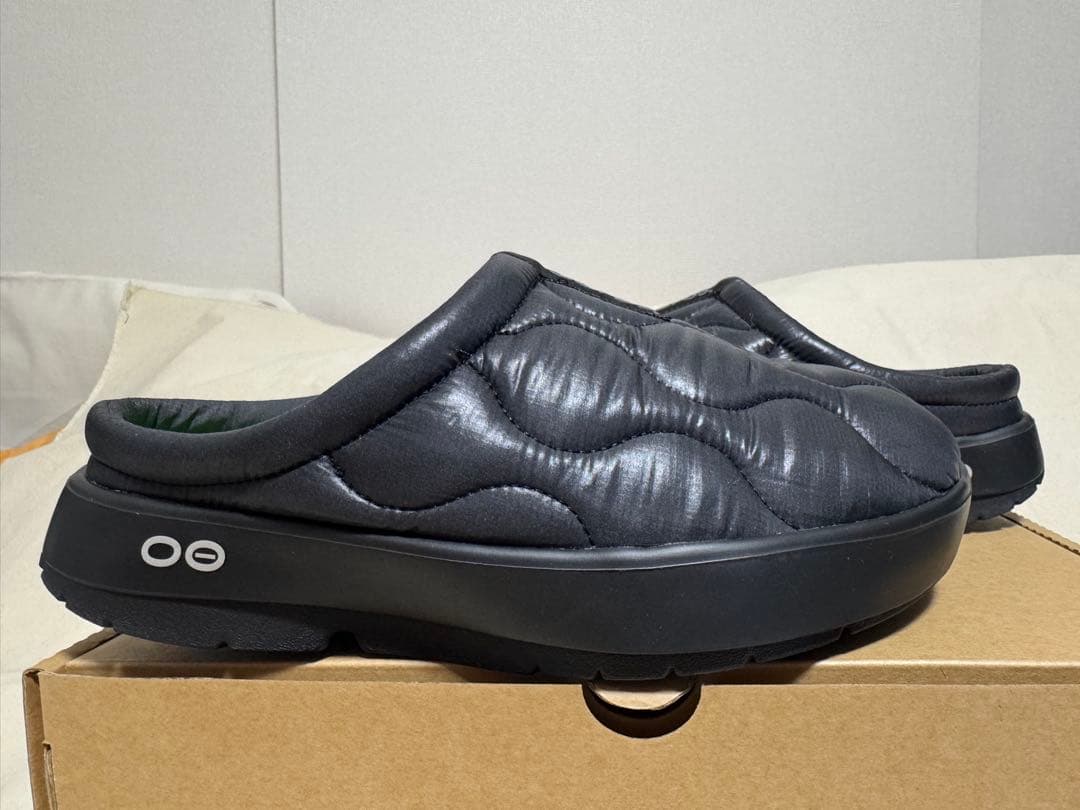 US9 OOFOS OOcoozie Thermo Mule 黒 ウーフォス