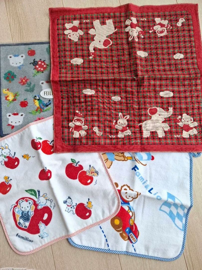 12/16まで最終お値下げ フェイラーコラボハンカチ ファミリア