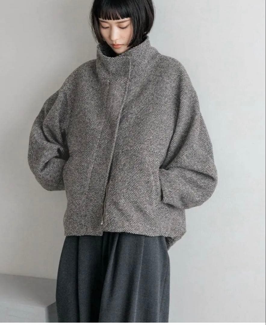 ローリーズファーム　ブルゾン　グレー