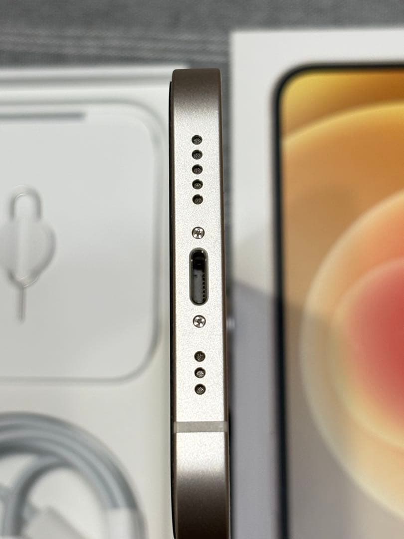 Apple iPhone12 本体　ホワイト 64GB