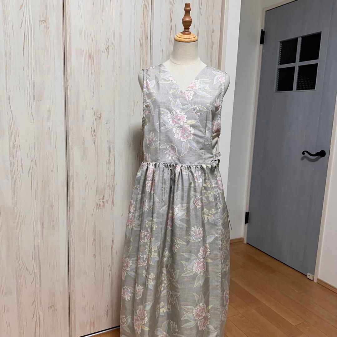 着物リメイク 白大島紬から袖なしカシュクールワンピース