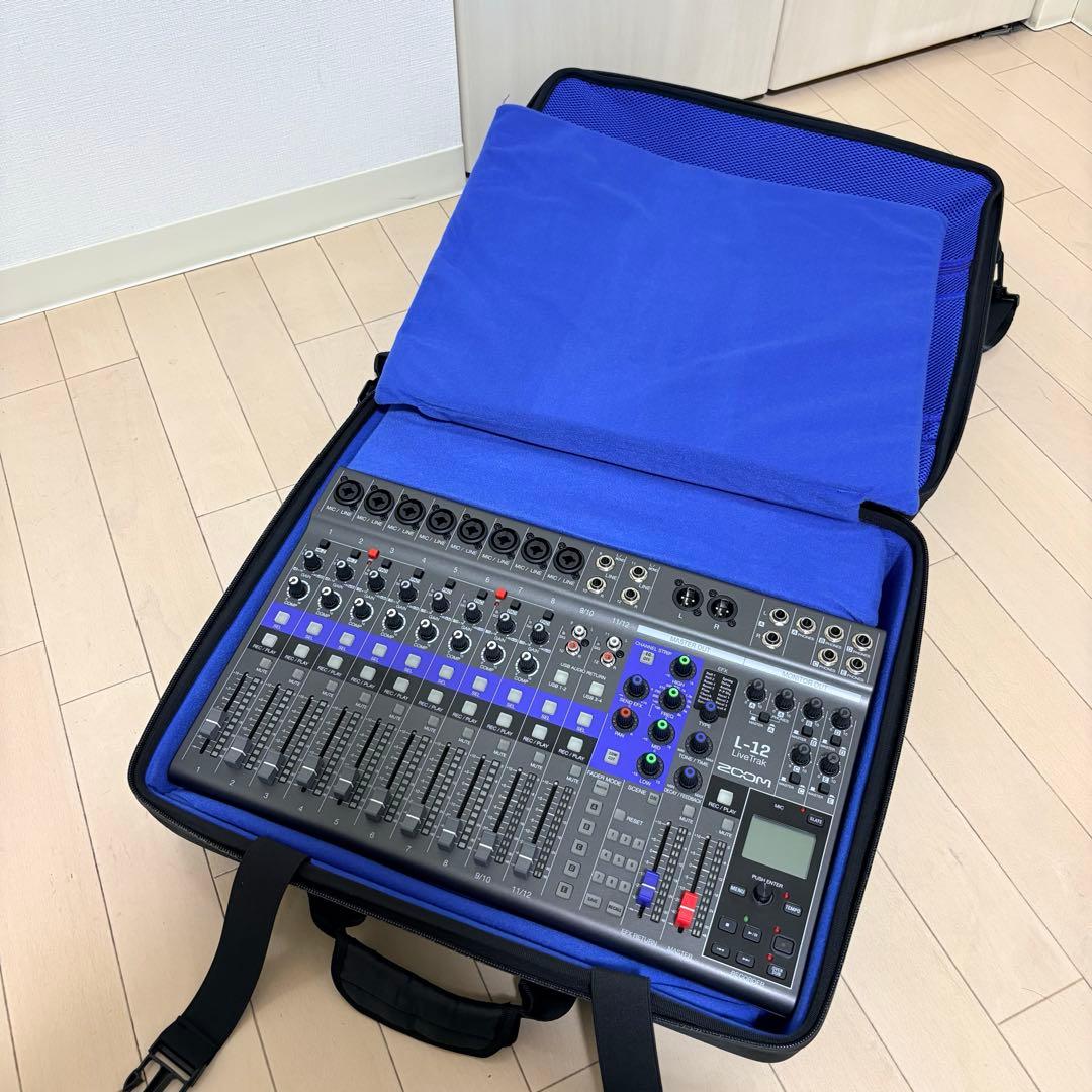 ZOOM LiveTrak L-12 ケース付き