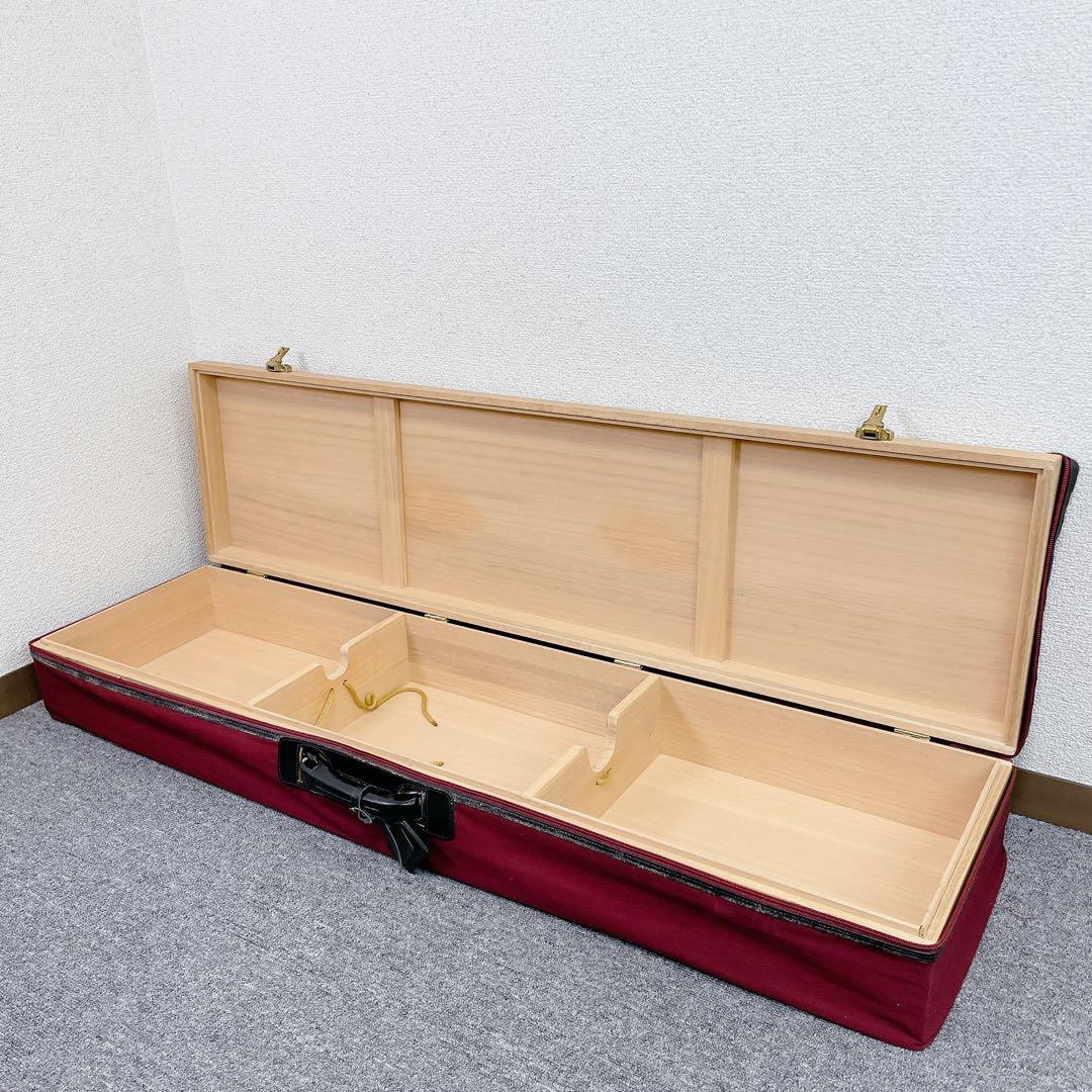 三味線 佳四郎 在銘 トチ入り紅木 金細 綾杉彫り胴 細棹 1本溝 桐箱 和楽器