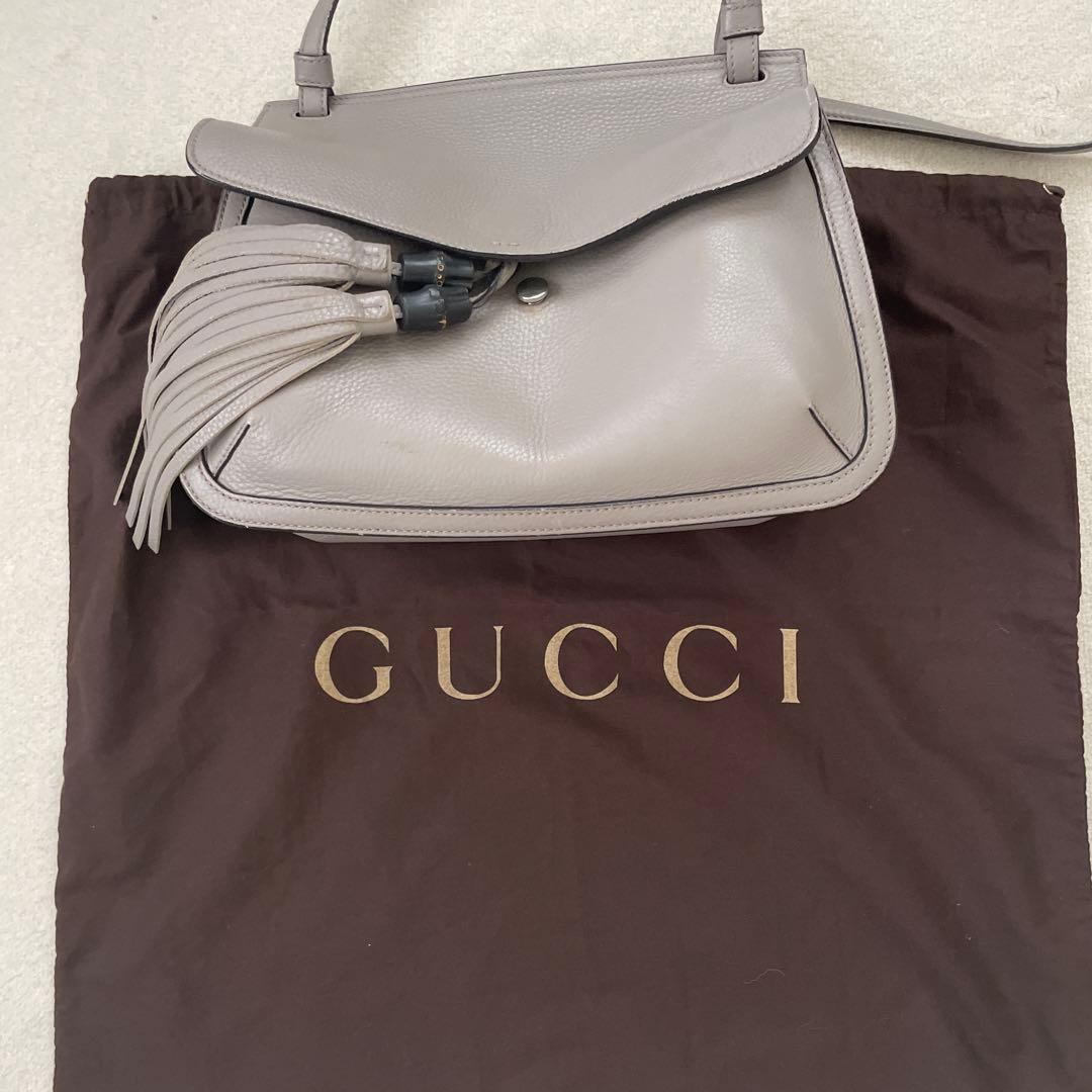 GUCCIの使い勝手の良い肩掛けバック 美品
