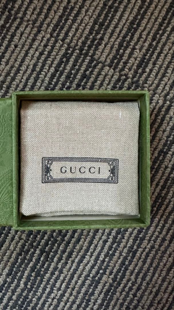 星野源プロフ推奨GUCCI グッチ GG マーモント ダブルG ピアス