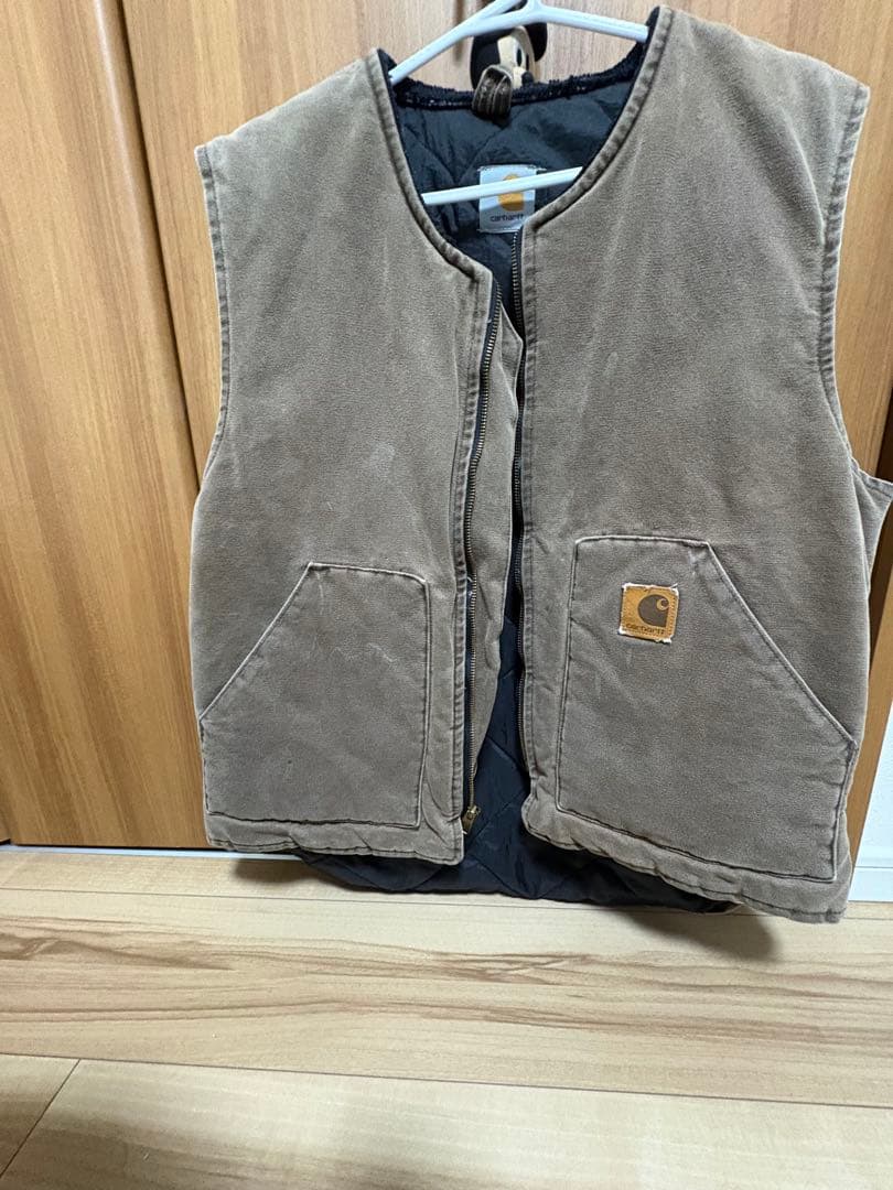 Carhartt ブラウン キルティングベスト