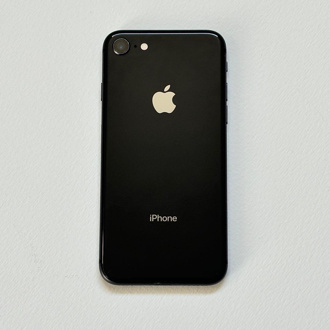 iPhone8 本体　スペースグレー　64GB SIMロック解除済み