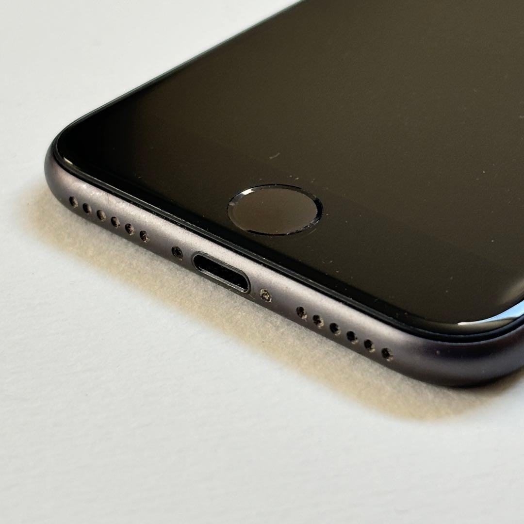 iPhone8 本体　スペースグレー　64GB SIMロック解除済み