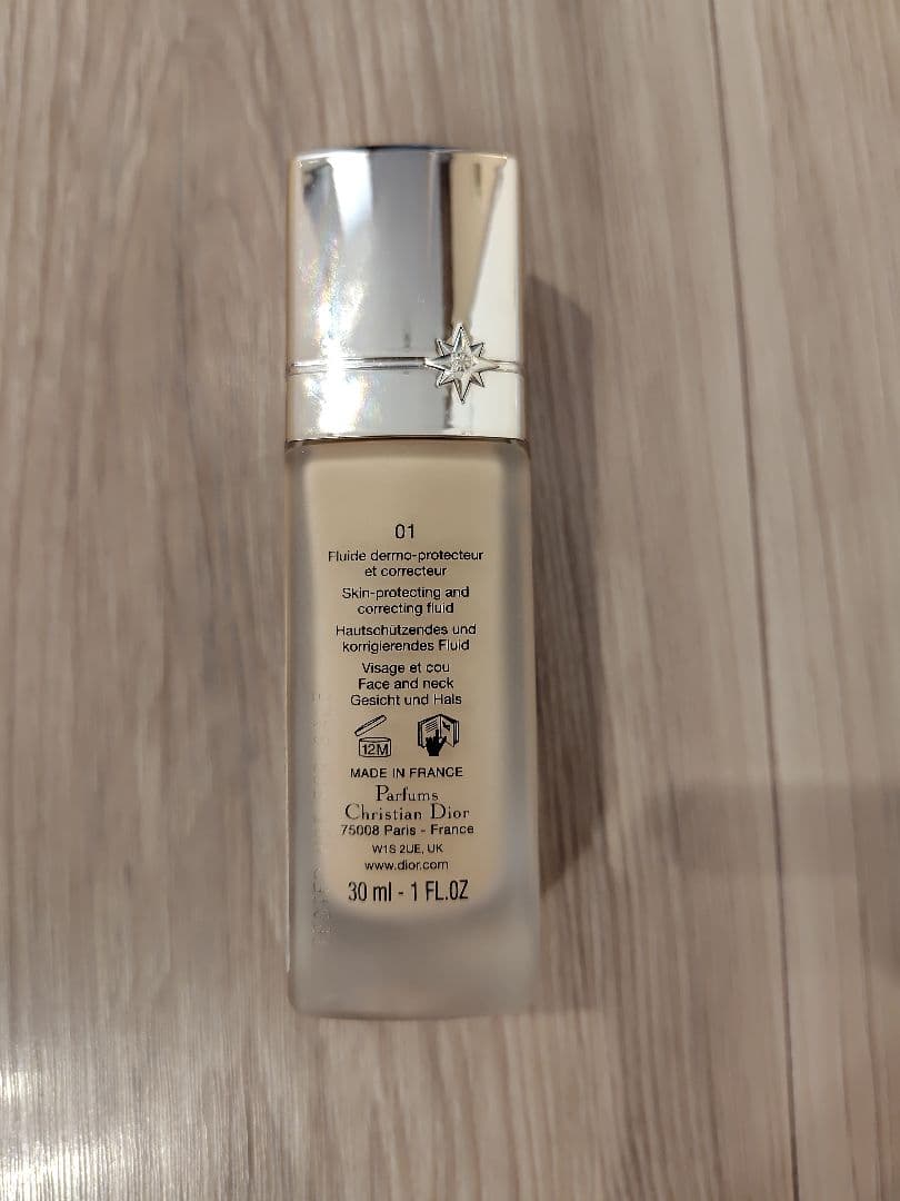 Dior Prestige UVプロテクター BB 01 30ml