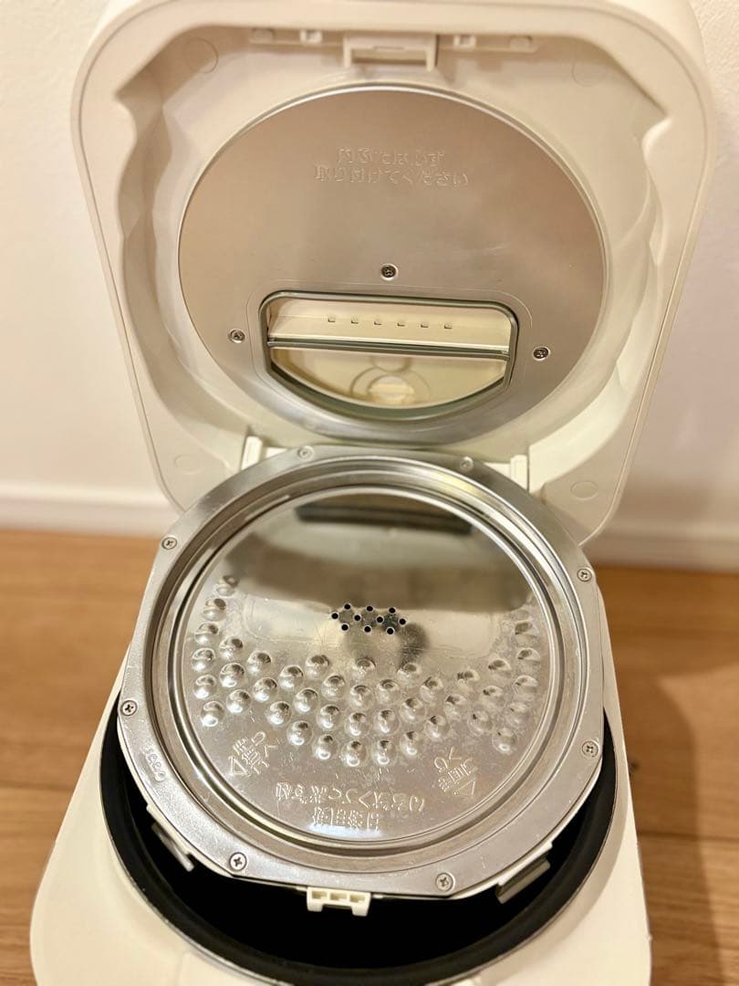 象印　5.5合炊飯器　NW-SA10　2020年製