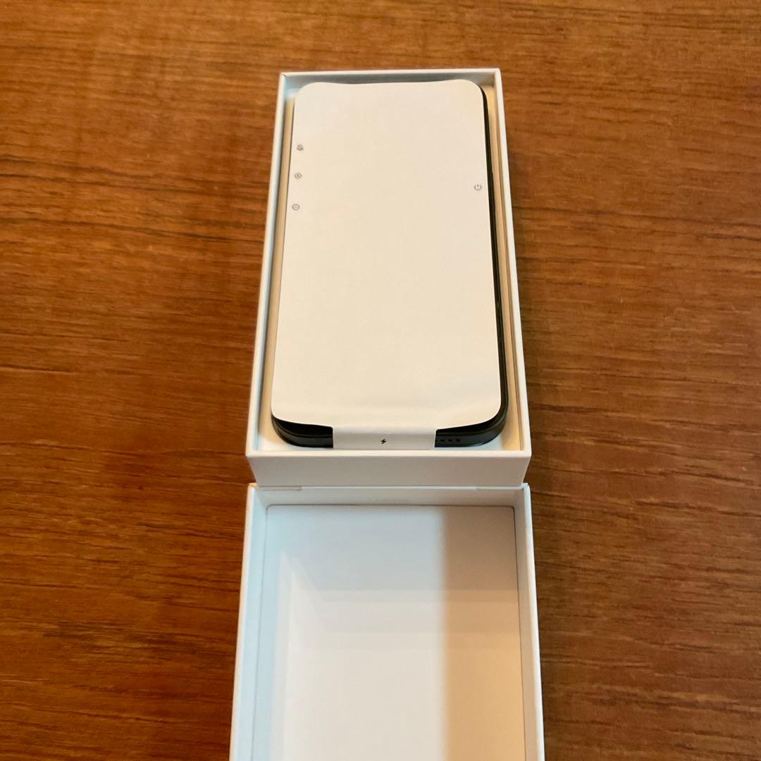 美品　Apple iPhone 13 本体　ミッドナイトグリーン