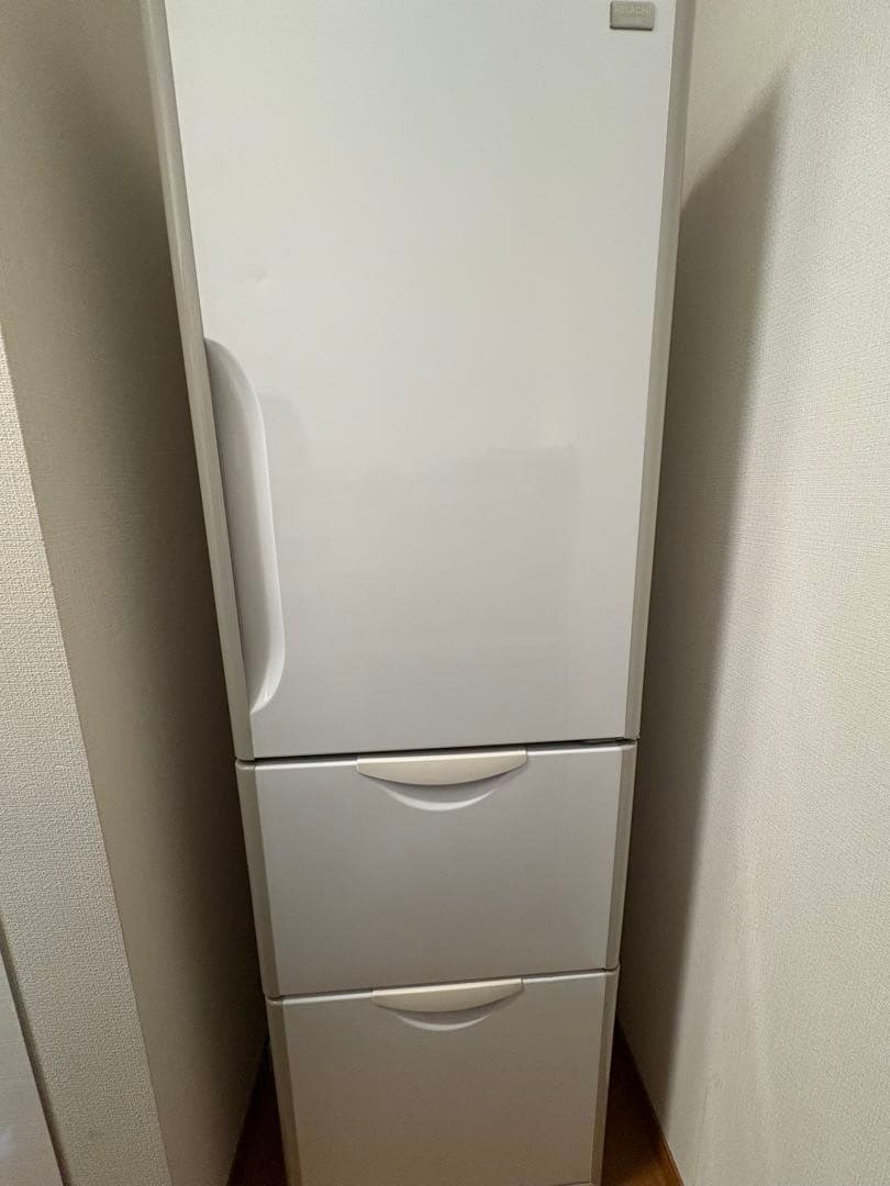 冷蔵庫　日立　R-S30AMV 容量300L ファミリータイプ　送料込み