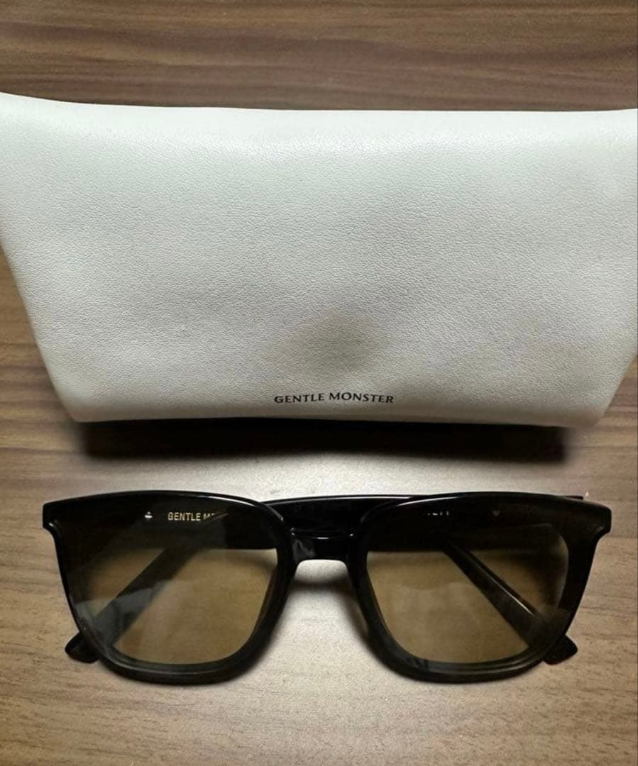 GENTLE MONSTER ブラック サングラス ケース付き