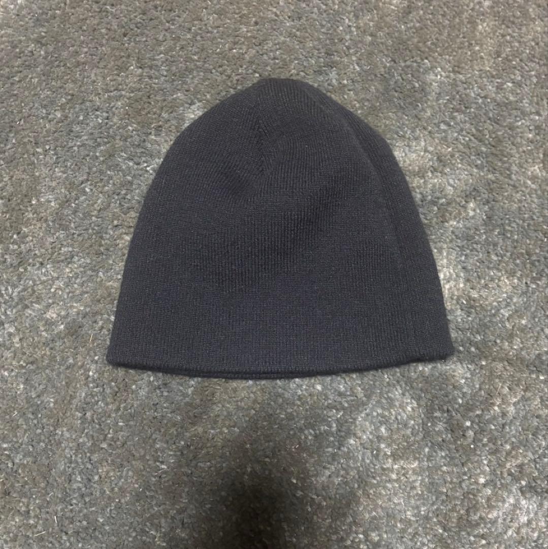 新品未使用 STÜSSY ステューシー ニット帽 ビーニー ブラック ロゴ刺繍