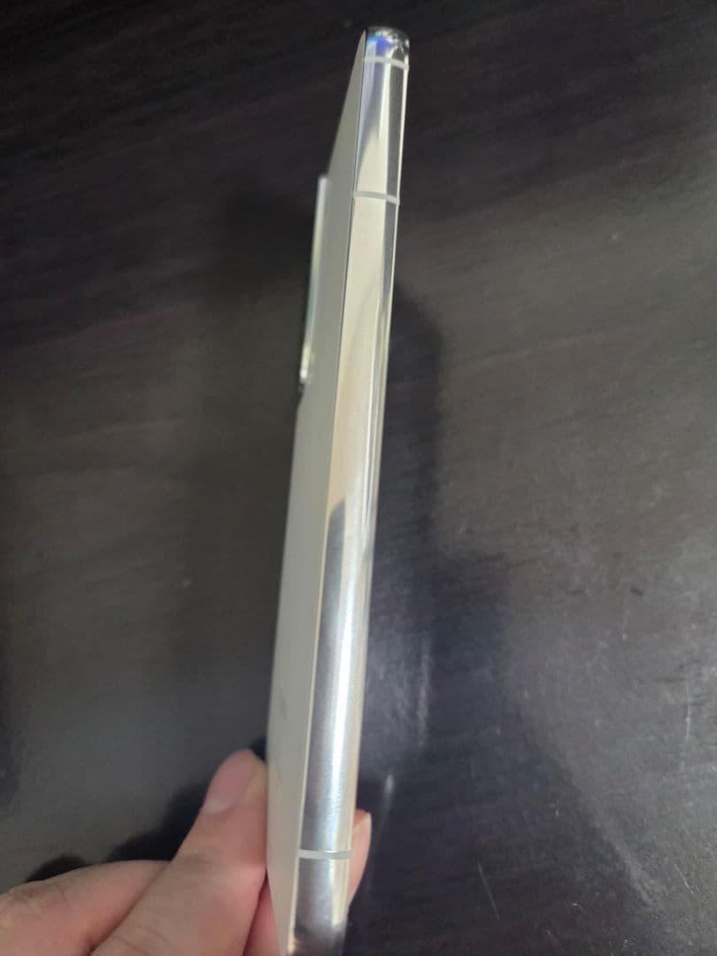 Samsung Galaxy S22 ホワイト ケース付き