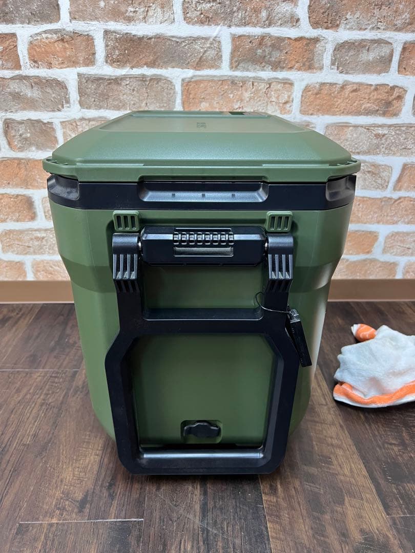 新品／未使用　日立　HIKOKI UL18DC コードレス冷温庫　キャンプ　現場