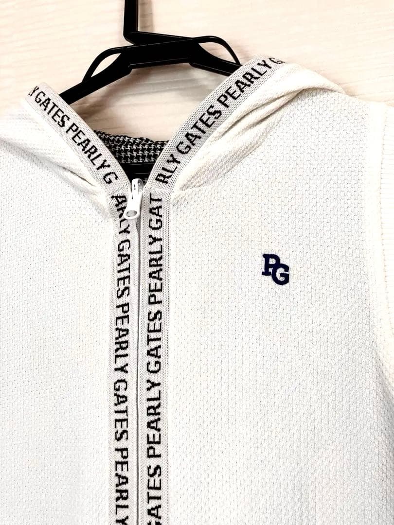 PEARLY GATES レディースフード付きリバーシブルベスト