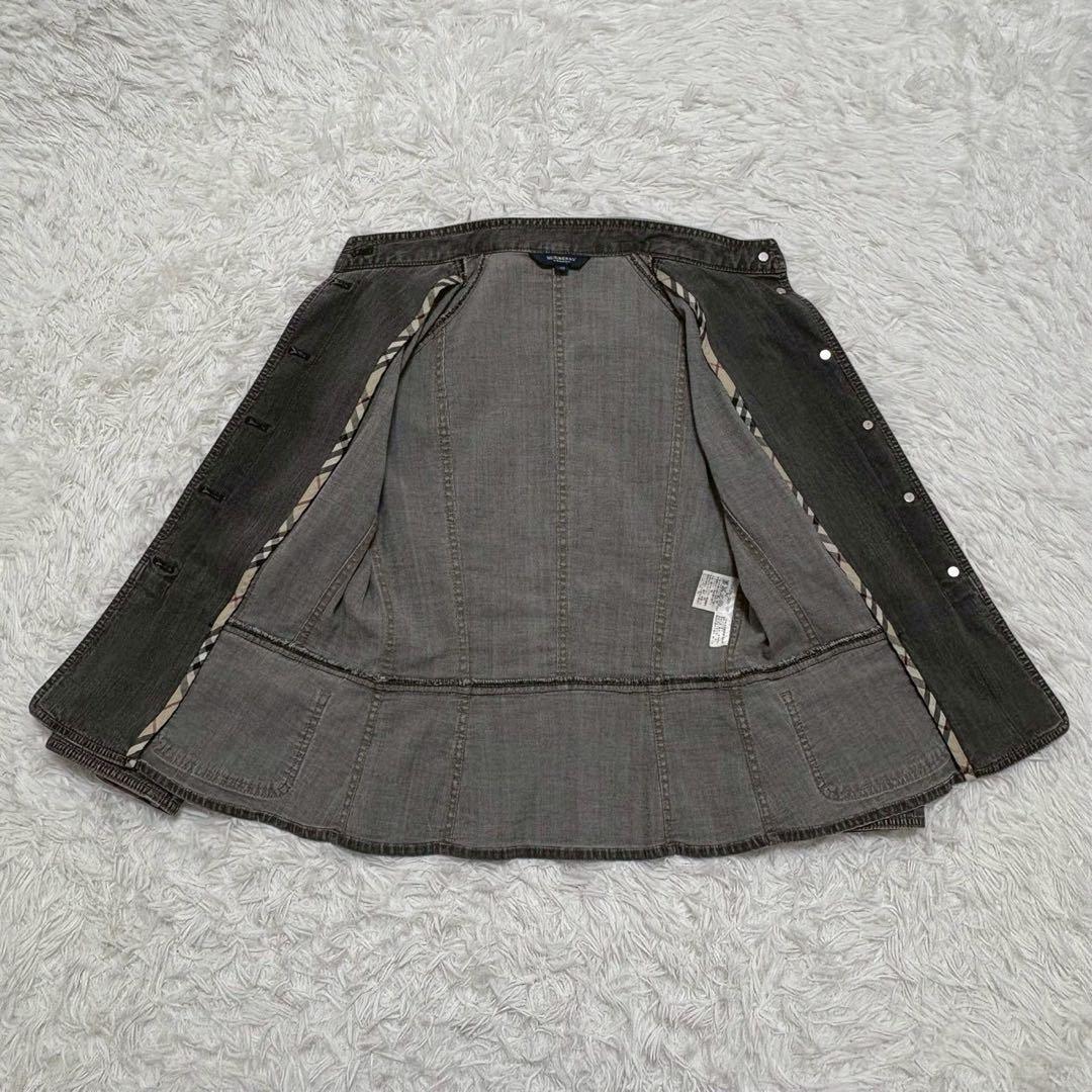 バーバリーロンドン ノーカラー デニムジャケット ノバチェック ロゴ刻印ボタン