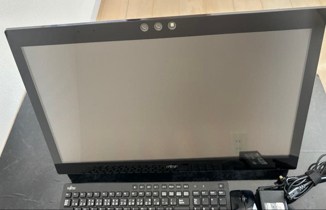 富士通 一体型PC ESPRIMO WH77/W Core i7 / 8GB