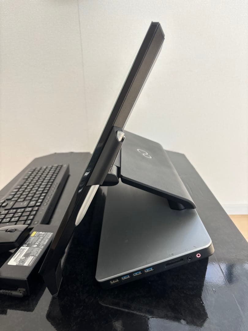 富士通 一体型PC ESPRIMO WH77/W Core i7 / 8GB