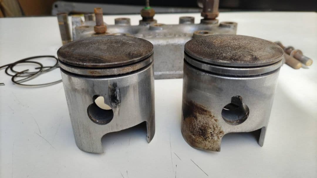 【kazu様　確認ページ】ジムニー 希少 ＬＪ20　シリンダヘッド　ピストン