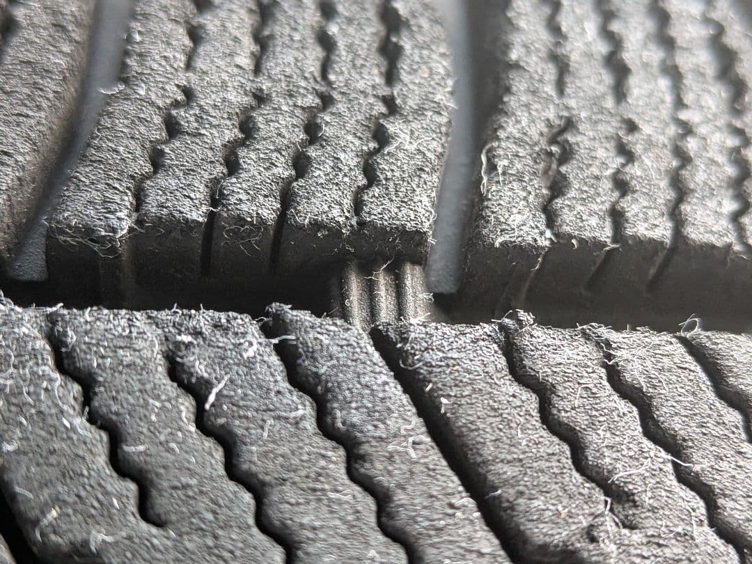 スタッドレスタイヤVRX3＆外品アルミ185/65R15 プリウス30にて使用。