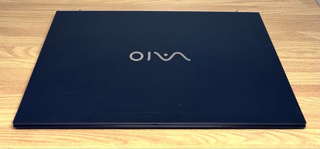 良品 VAIO Core i7gen11,画面 14inch 4K,メモ32Gb