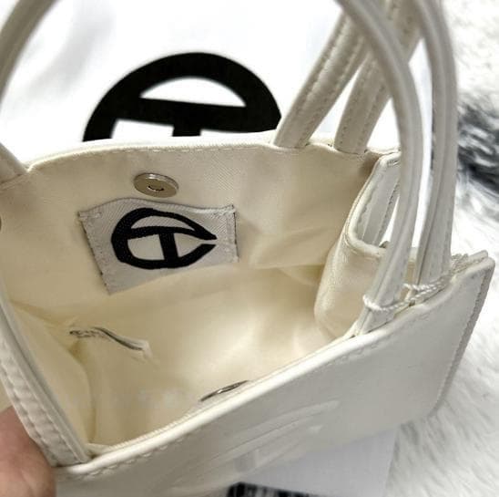 新品未使用TELEAR ホワイトショルダーバッグ