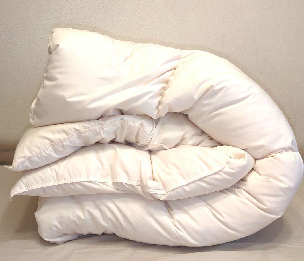 【クリーニング済】羽毛布団 シングル 150cm x 210cm