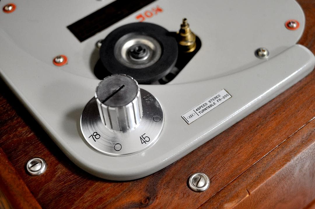 ★CEC 4SPEED STEREO TURNTABLE FR-250　50Hz