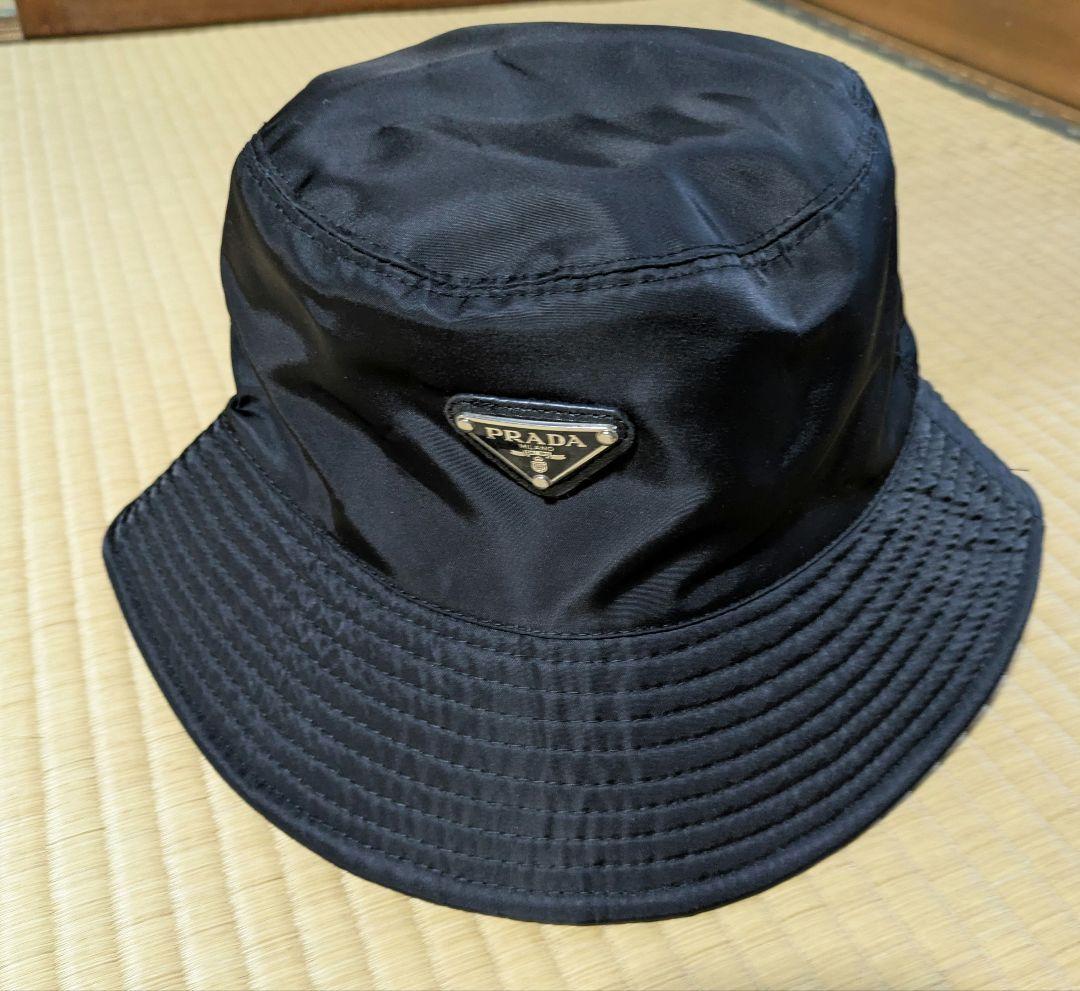 PRADA　ブラック　バケットハット