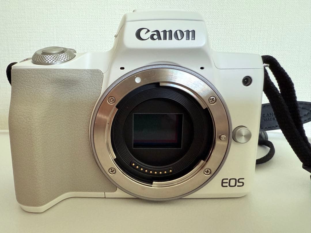 【箱あり】Canon EOS Kiss M2 ダブルズームキット ホワイト