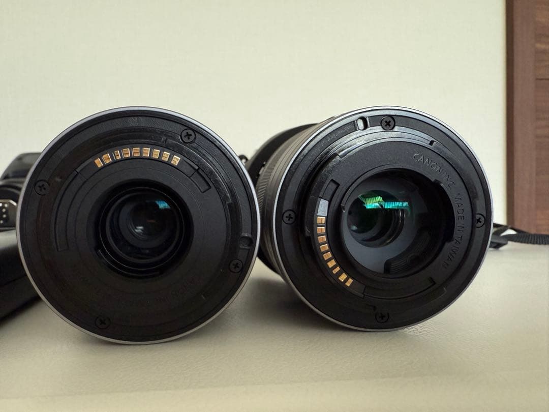 【箱あり】Canon EOS Kiss M2 ダブルズームキット ホワイト