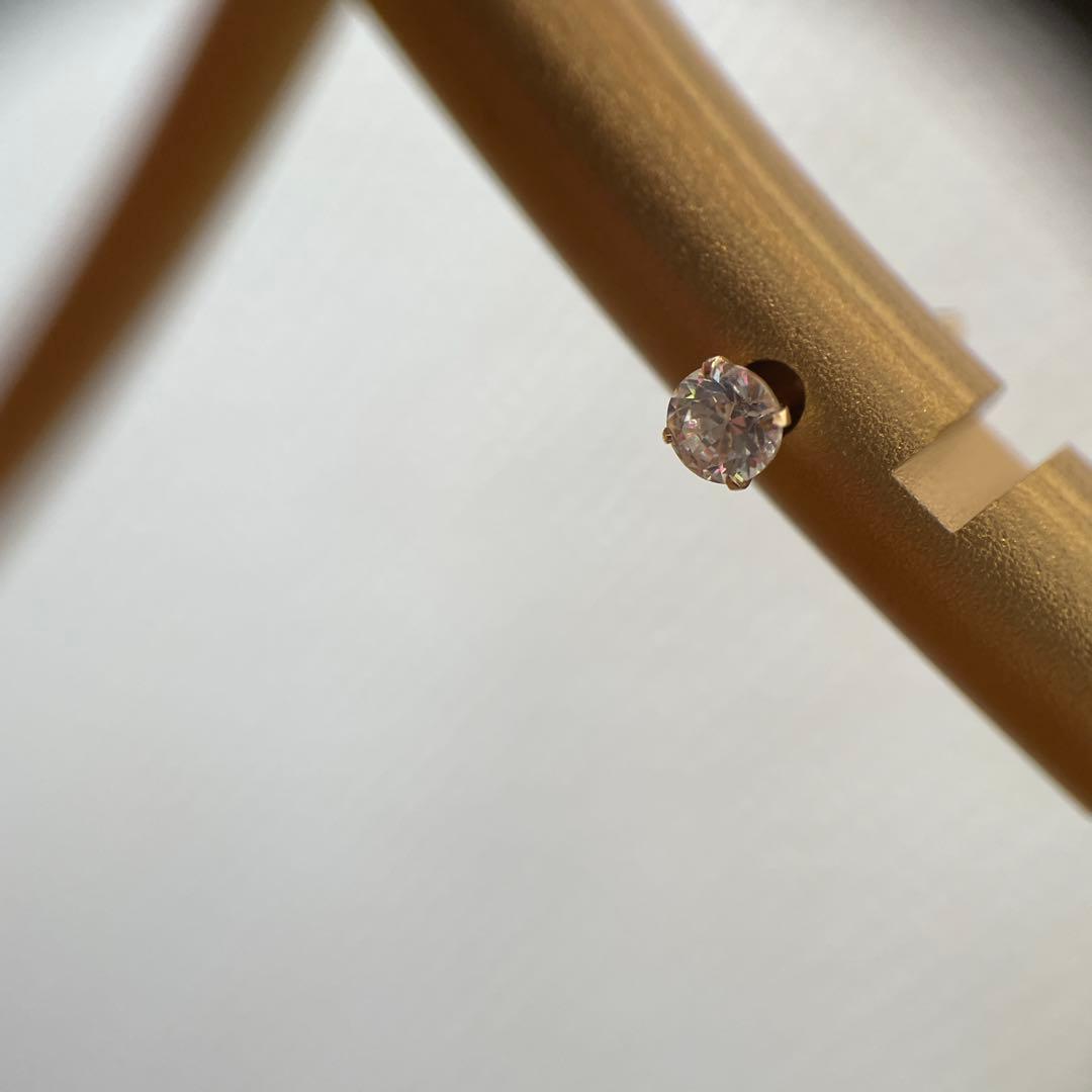 専用ダイヤモンドピアス　片耳