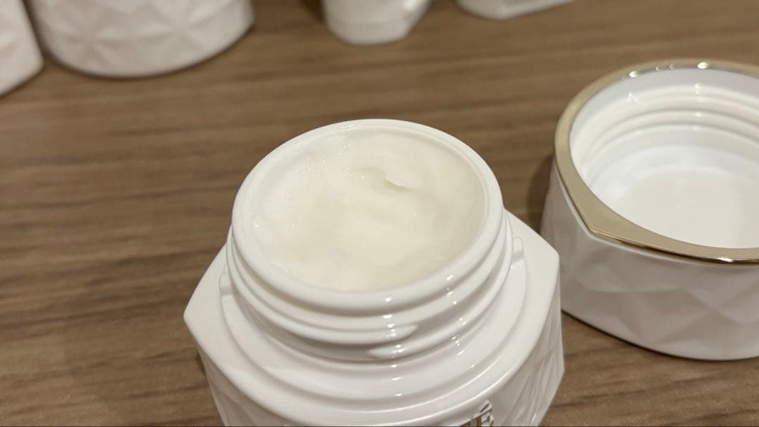 コスメデコルテ ＡＱ　ラディアンス コフレ Ⅱ 2025