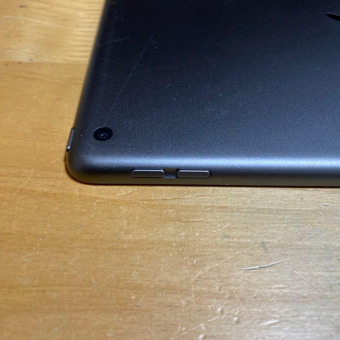 【ジャンク画面割れ】iPad 第9世代Wi-Fiモデル64GBスペースグレイ