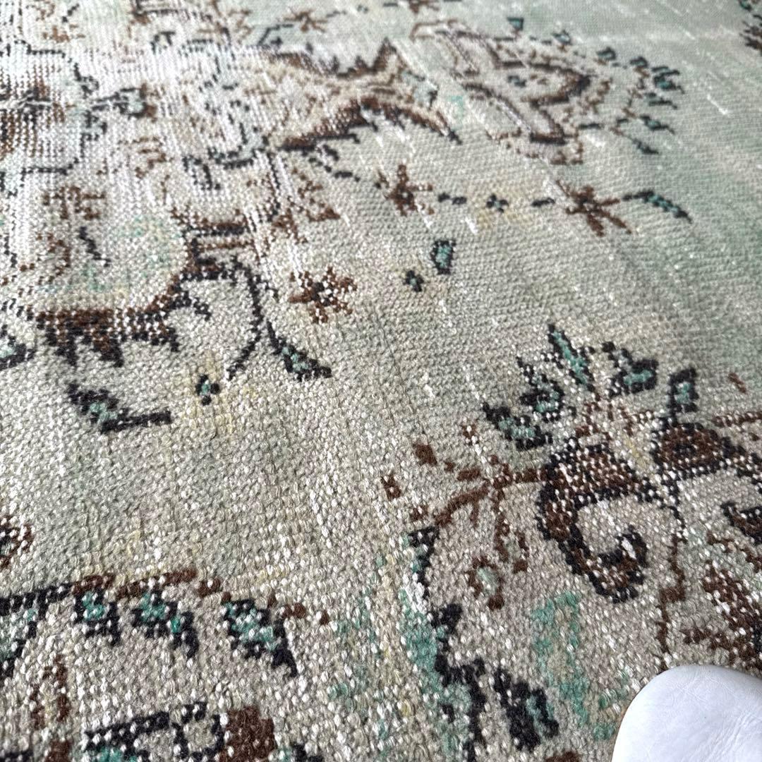 107×194淡いエメラルドグリーン×ブラウン　シャビー　トルコヴィンテージラグ