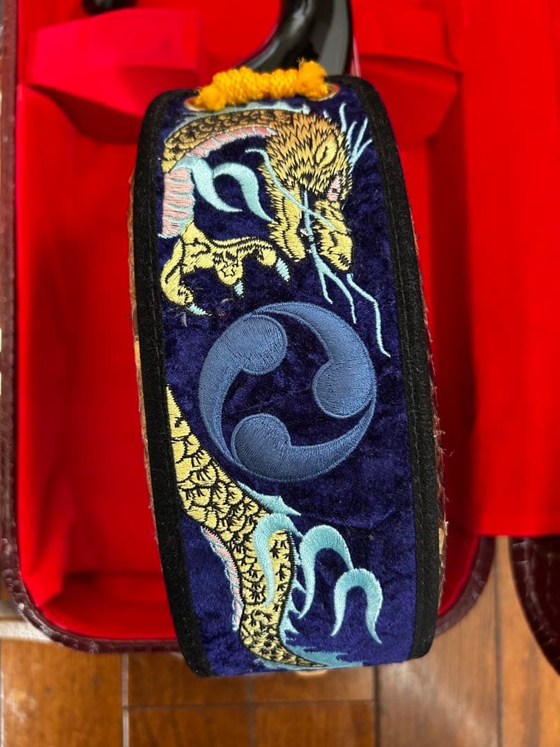 三線本体 沖縄 蛇皮 宮古木工芸 与儀栄功 氏　ハードケース他付属品付き