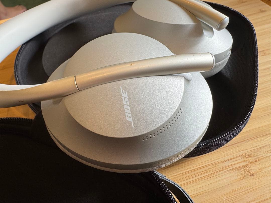 Bose ワイヤレスヘッドホン ホワイト NC700