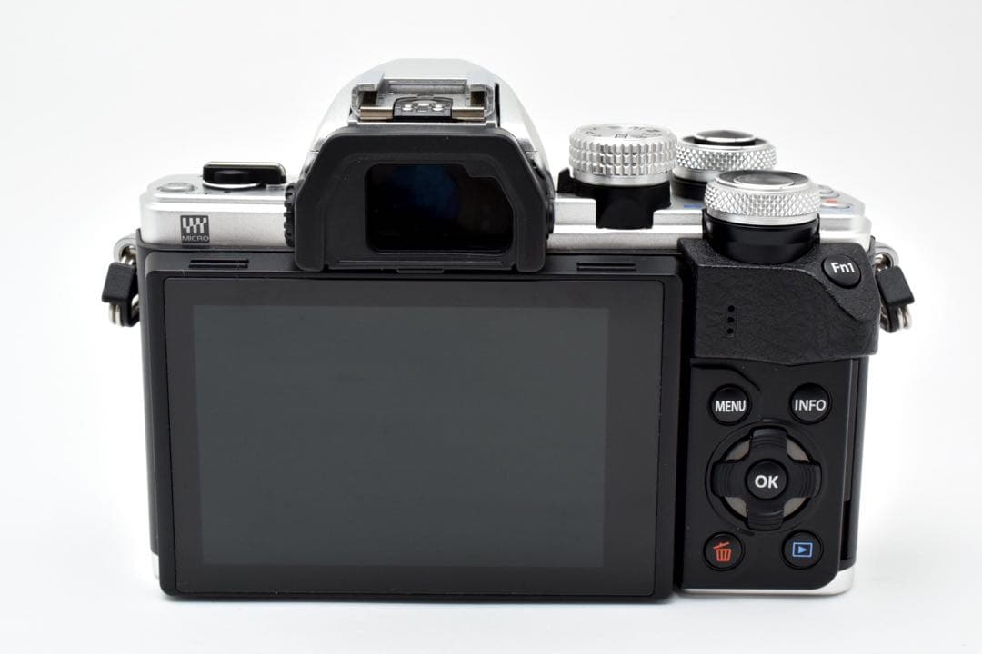 OLYMPUS E-M10 Mark II ボディ