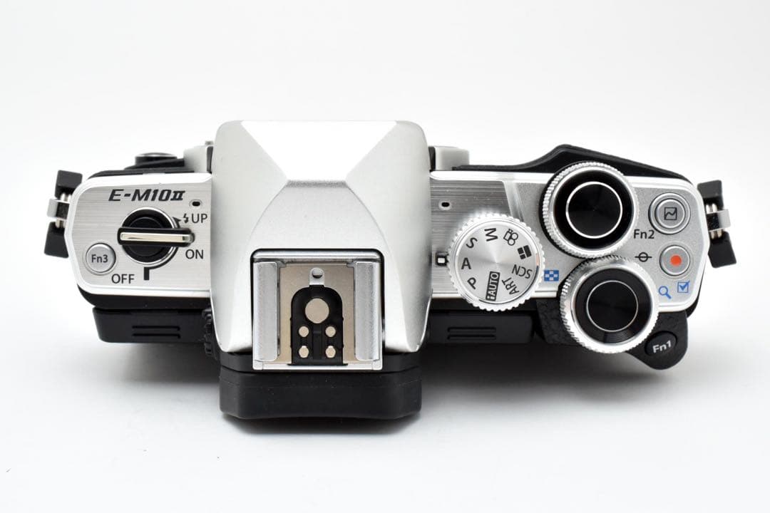 OLYMPUS E-M10 Mark II ボディ