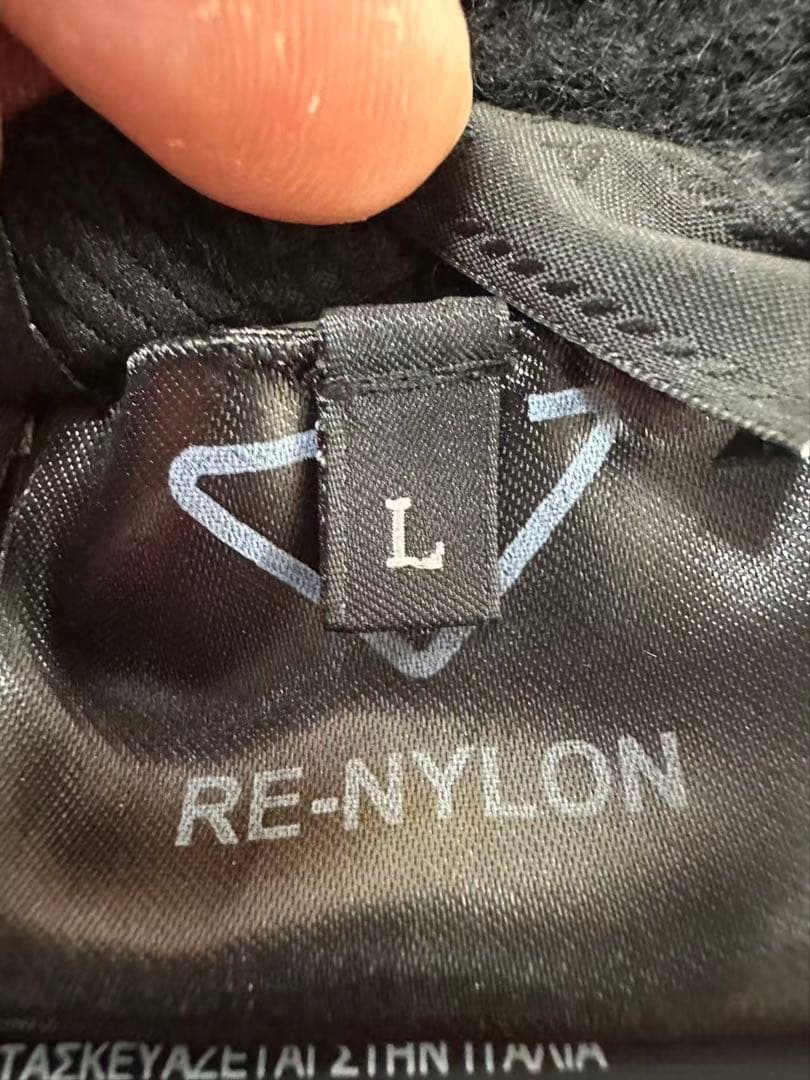 PRADA ブラック ニット帽 Lサイズ　新品同様