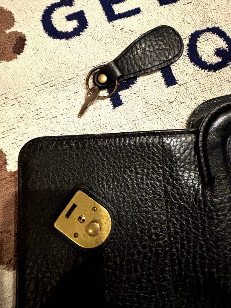 美品◾️バーバリー ブラックレザー ビジネスバッグ 鍵付き