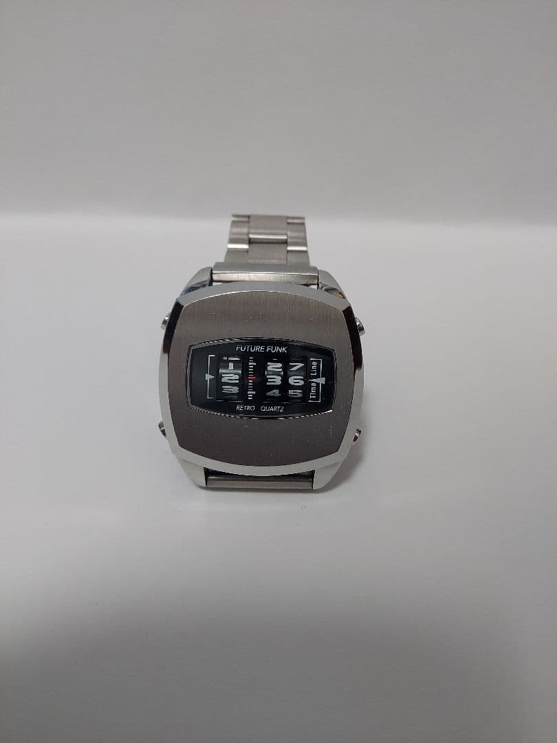 FUTURE FUNK RETRO QUARTZ 腕時計